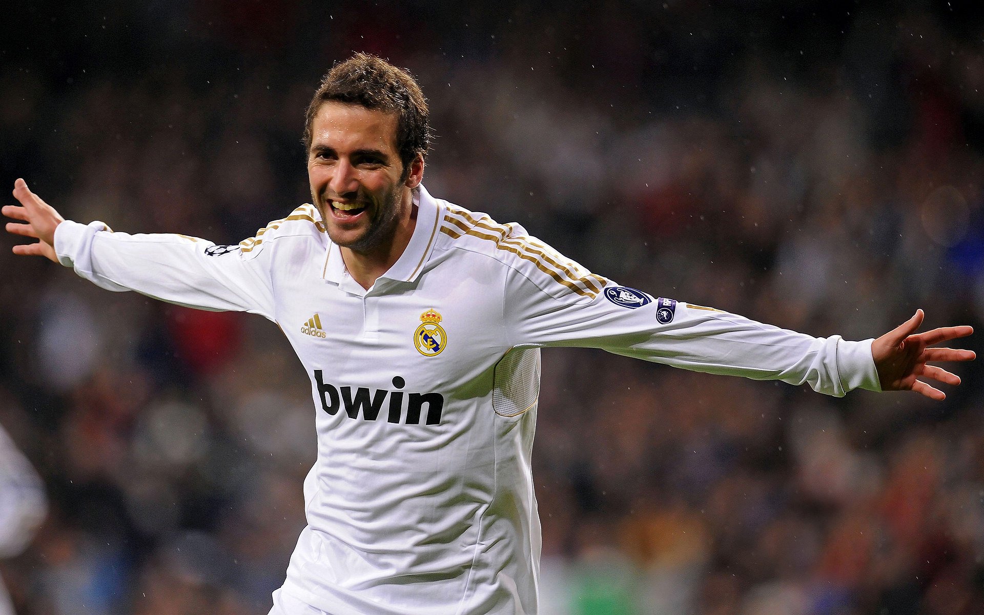 从汗水到荣耀：日常训练揭秘冠军车手的生活，冠军赛车手